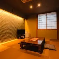 湯の峰温泉 瀧よし　1泊2食（夕食・朝食付き）宿泊券 / 温泉 おんせん 旅行 宿泊 リラックス つぼ湯 本宮 田辺市 和歌山 湯の峰 天然温泉 源泉かけ流し 旬食材 民宿 癒し 【tky001】