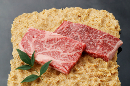 近江牛 味噌漬け（希少大豆使用の減塩味噌）600g ( 100g × 6枚 ) 【DM09W1】 近江牛 牛肉 味噌 生産牧場指定 