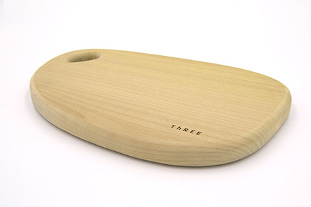 天然銘木 朴のまな板　まるっこ（小） サイズ：約290×180×22mm（持ち手込み）【徳島 那賀 木 天然銘木 銘木 朴 木目 木製 日本製 まな板 丸い 丸まな板 キッチン用 料理 調理 調理器具 お祝い 贈物 ギフト プチギフト 母の日 一つ一つ手作り 手作り】TR-5-2