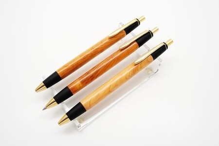 屋久島産【天然ヒノキ】ボールペン・ストレートタイプ(0.7mm)１本 〈ヒノキ 文房具 ボールペン〉 
