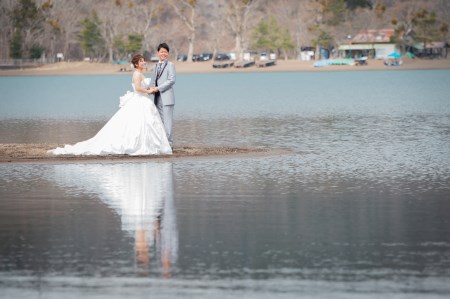 洋装ロケーションフォト　富士の麓で思い出のフォトウェディング 