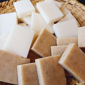 “山形県産ヒメノモチ”100%の杵つき切り餅セット『白餅・玄米餅』 ※着日指定不可 _EM03