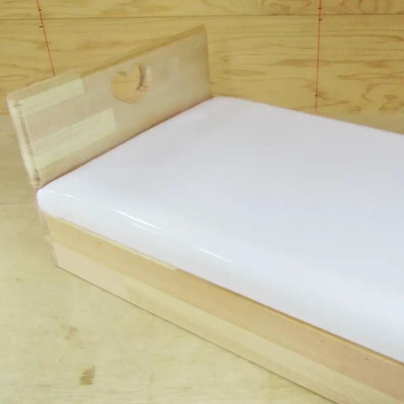 手作り木製 お人形用ベッド