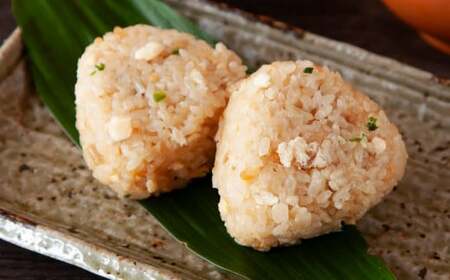 鯛めしころりん ４個 と おめで鯛赤飯 ４個（計 8個 ）の めでたい おにぎり セット 鯛めし おむすび 冷凍 簡単 祝辞 正月 などに  鯛 専門店 めでたい屋  尾鷲市　ME-112