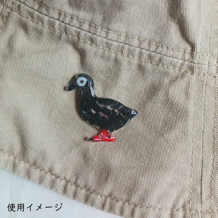 ケイマフリのピンバッジ【26002】