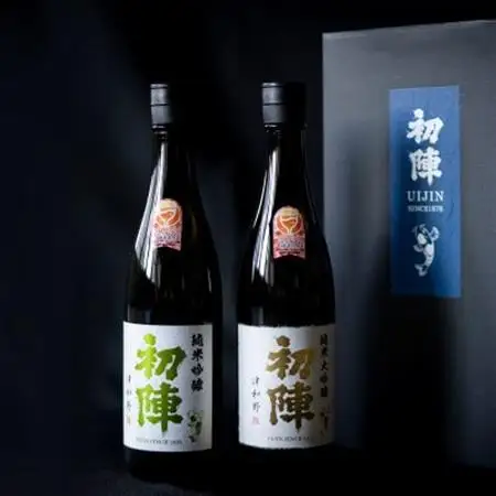 【最高金賞受賞セット】人気地酒『初陣 純米大吟醸』+『初陣 純米吟醸』(各720ml)【1473109】