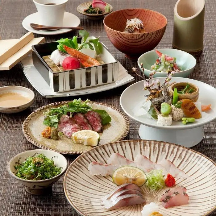 東京・有楽町で味わう坐来大分 最上級コース料理「坐来」チケット 1名様分
