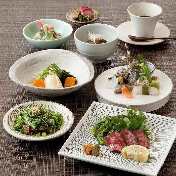 東京・有楽町で味わう坐来大分 贅沢 お食事券「豊山」1名様分