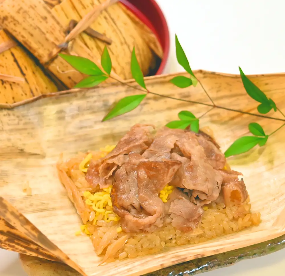 近江牛 すき焼き おこわ 竹皮包み【W007W】【 近江牛 】 牛肉