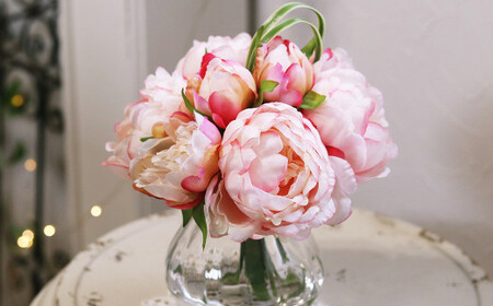 水換え不要!!ピオニー（芍薬）の花瓶に入った花束：Pink【1色】【ハンドメイド アーティフィシャルフラワー 造花 芍薬 しゃくやく 花瓶 お花 花 岡山県 倉敷市 おすすめ 人気】