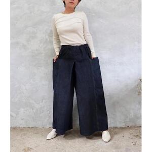 センタータックデニムパンツ