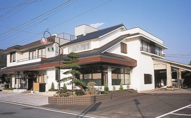 信玄の湯 湯村温泉【楽水園】甲州ワインビーフを楽しむプラン ペア宿泊券（1泊2食付）