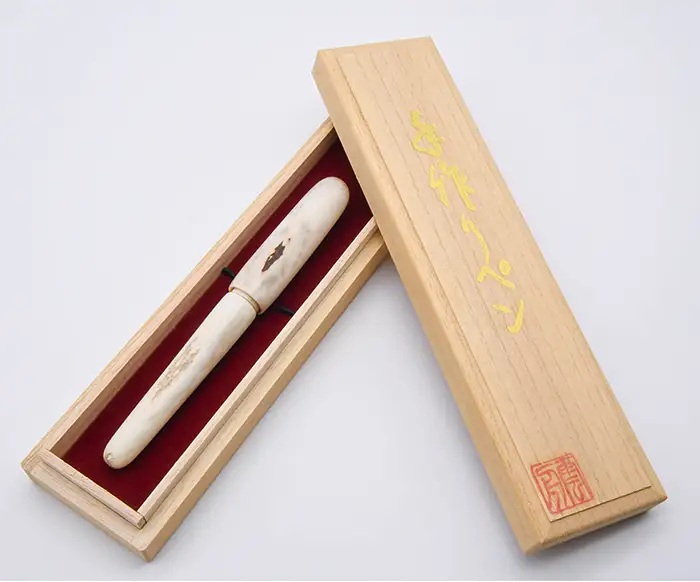 平井木工挽物所 × 北海道福島町産蝦夷鹿の角『高級ボールペン』 FKB012