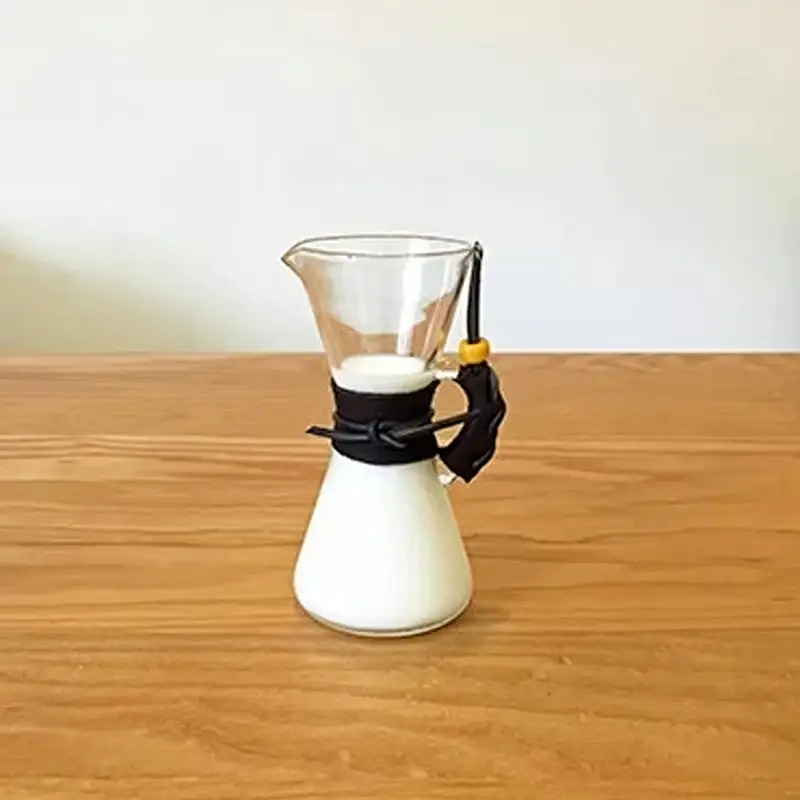 職人が手吹きで作ったミルクピッチャー【木箱入り】  -ガラス コーヒー カフェ 手作り ハンドメイド ミルクポット ミルク入れ クリーマー ギフト プレゼント 雑貨 キッチン 日用品 キッチン用品 日本製 おしゃれ 小泉硝子製作所