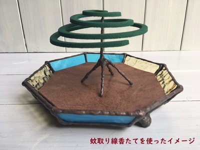 ステンドグラスの小物トレー(八角形B）鹿革のシート＆蚊取り線香たて付 【R00697】