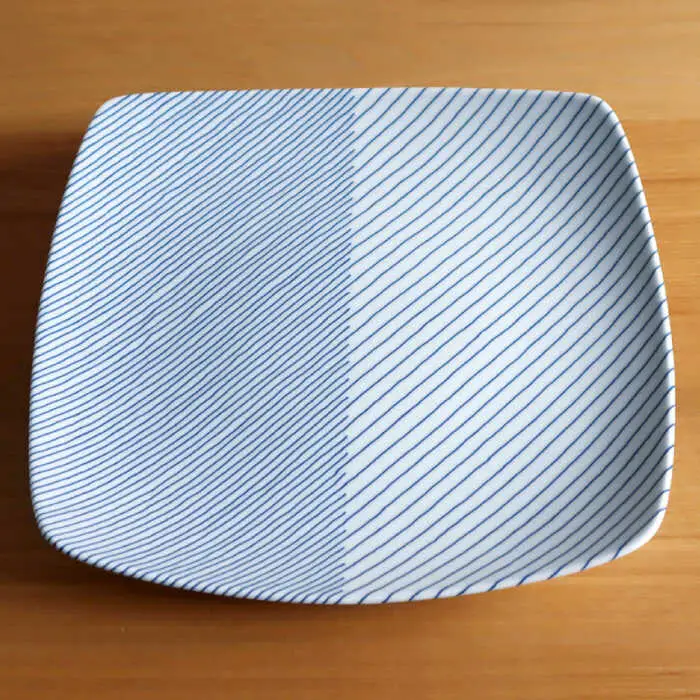 【白山陶器】【食器】重ね縞 反角盛皿 【波佐見焼】[TA164] 食器