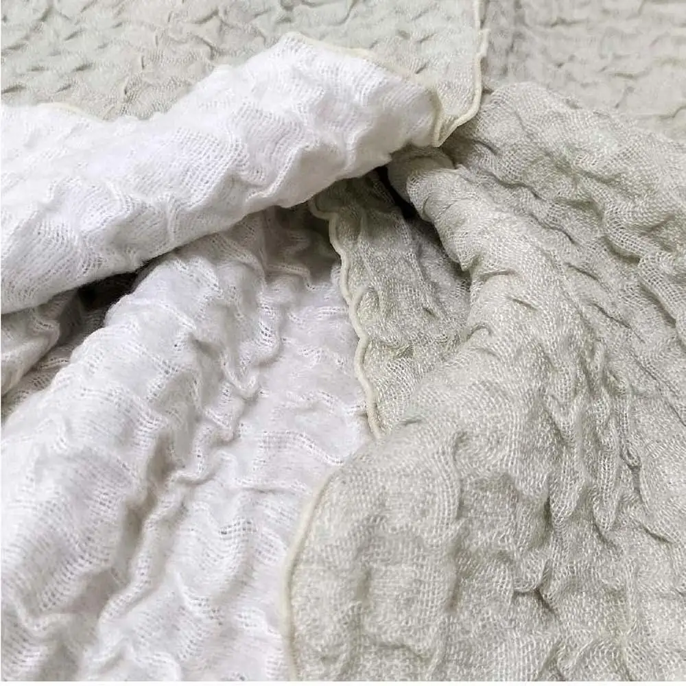 シルク使いの ふわふわ 着る毛布(65×90cm) ベージュ 19016M-BE