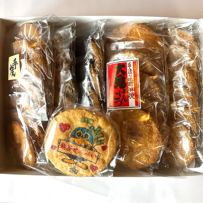 越谷せんべい詰合せ | 越谷名物 煎餅 和菓子 江戸時代 伝統 天日干し生地 醤油 しょう油 大鬼げんこつ 海苔 ざらめ ごま セット 埼玉県 越谷市