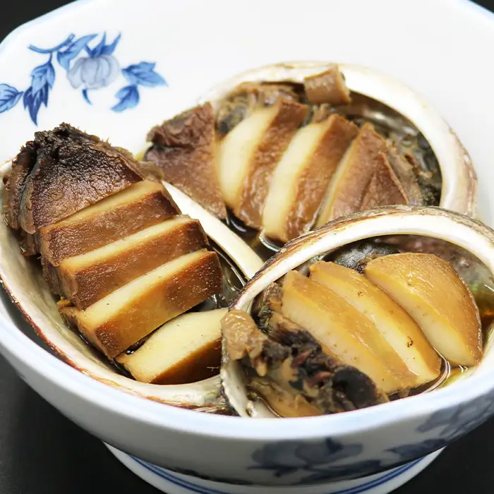 【極味のひもの特製】めったに味わえない『房州産 天然とこぶしの姿煮』300g以上 《数量限定》《配送指定OK》《2週間以内に発送》トコブシ 常節 煮貝 希少食材 漁師町の味 甘辛煮 ふっくらやわらか 真空パック 冷凍保存 ご飯のお供 おつまみ 海鮮グルメ 房州グルメ [魚水][0012-0090]