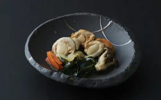 【レンジで簡単調理】ほたてとわかめのバター醤油風包み蒸し 155g×1個