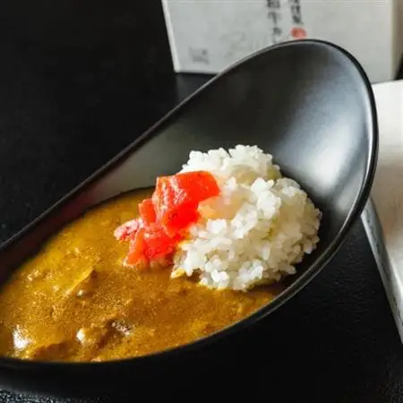 丸小本店 老舗肉屋の【特製】国産　黒毛和牛カレー 1人前200g× 6個セット　レトルト【1520675】