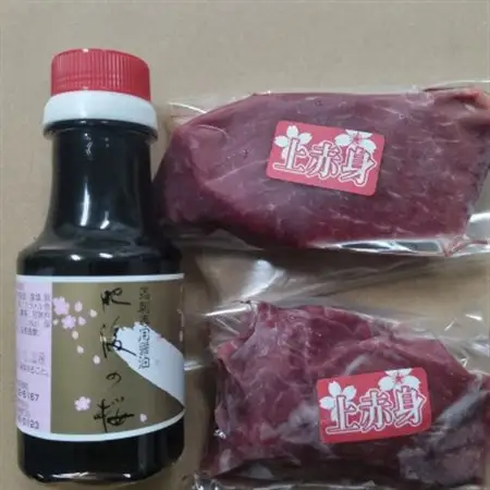 【毎月定期便】【熊本　と畜】赤身馬刺し　約200g【専用醤油付き150ml×1本】(美里町)全6回_肉 馬肉  うま 桜肉  定期便 定期便  _【配送不可地域：離島】【4050827】