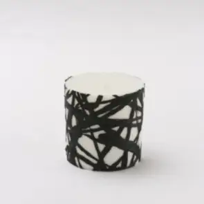 アロマ和ろうそく灯之香中サイズ(黒・カモミール)【伝統工芸品 越前和紙 灯り 香り 癒し カモミール 森林】[B-032004]