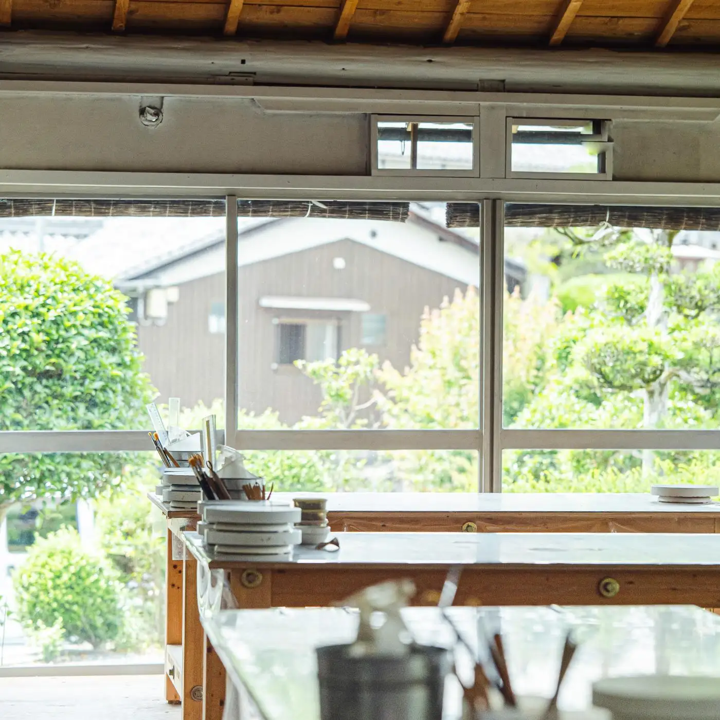 信楽焼 陶芸体験（１名様分）[手びねり・タタラコース]  Ogama (176776-40037068)