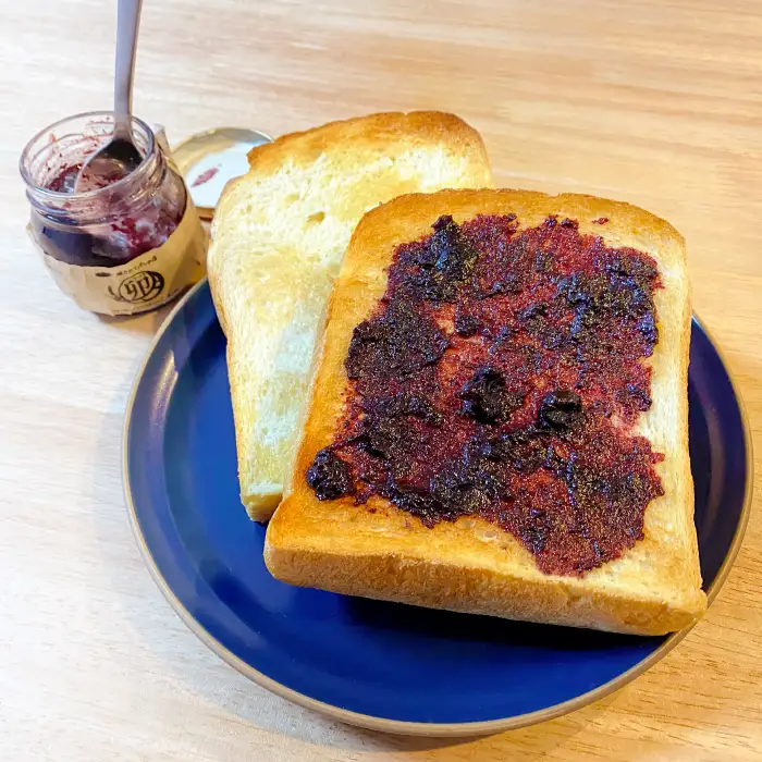 減塩食パンと自家製ジャムのセット【朝食 食ぱん 生食 ぱん ブレッド 朝ごはん トースト ブルーベリー ジャム 手作り 減塩 添加物 不使用】