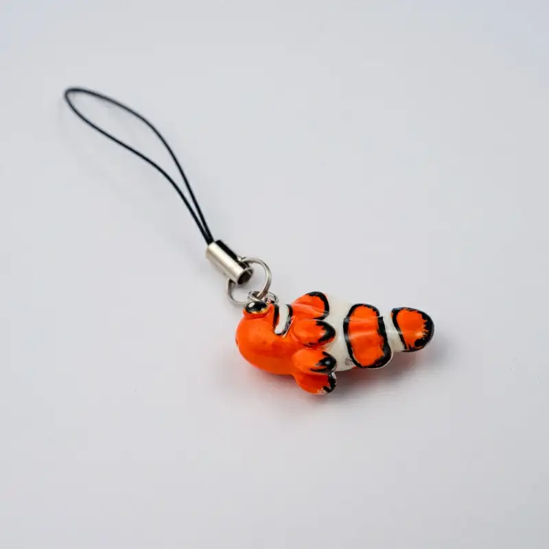 デフォルメストラップ / キーホルダー 魚 さかな フィッシュ 釣り 海 うみ クマノミ 海水魚 海の生き物 鍵 かぎ 家 車 自転車 かわいい お土産 雑貨 思い出 プレゼント ギフト すさみ 【mac001A】