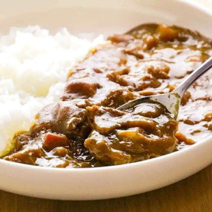 奥出雲和牛カレー5個【カレー レトルト 中辛 奥出雲和牛 黒毛和牛 和牛 牛肉 国産 便利 時短調理 ビーフカレー レトルトカレー 5箱 セット レンジ 湯煎 保存食 備蓄 非常食 常温 贈答 贈り物 プレゼント ギフト】