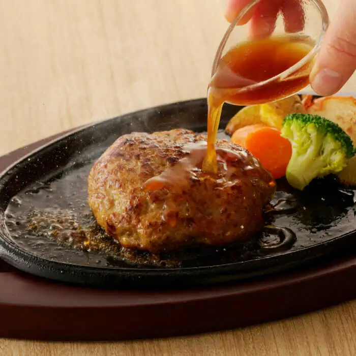 佐賀牛使用 生ハンバーグ 計1.4kg（140g×10個入）特製ソース付 / 佐賀県 / マルフクフーズ [41AOCS064]
