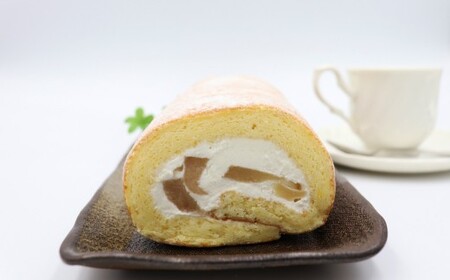 【ふるさと納税】＜新高梨 ロールケーキ ３本 ＞デザート スイーツ お菓子 お取り寄せ お取り寄せグルメ お取り寄せスイーツ 特産品 名産品 ご当地 ご当地グルメ お礼の品 こじゃんとはたら来家さかわ【冷凍】入金確認後 順次発送予定 送料無料