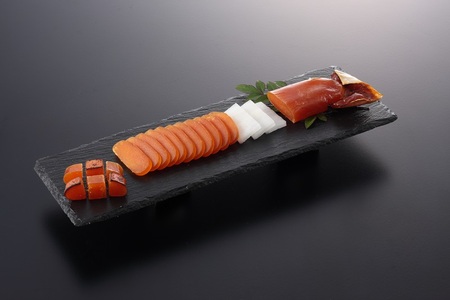 謹製からすみ１房（桐箱入り） (a30-291)