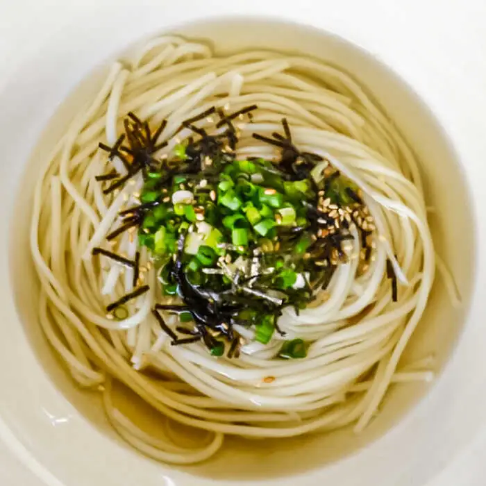 【モチモチつるっと食感！】こだわりの麺匠が創る 島原 手延 細うどん お試し2袋（6束×2） / うどん 乾麺 ウドン 麺 / 南島原市 / ふるさと企画[SBA072]