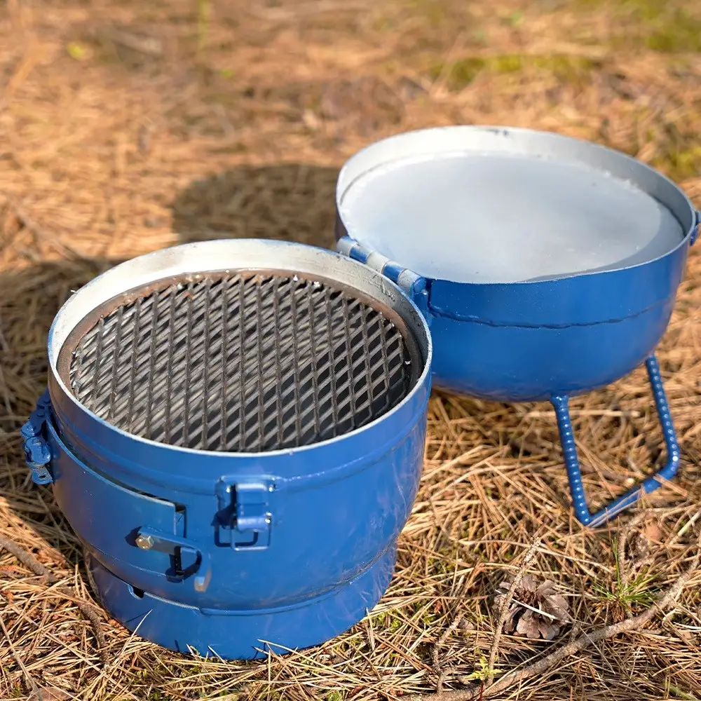 まちの鉄工所が作る　BBQコンロ（青）