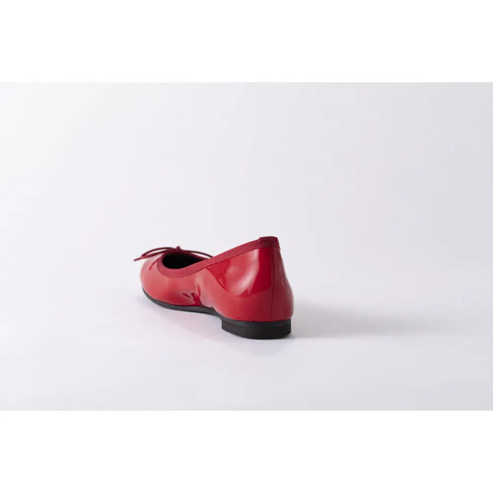 美脚に導く骨盤ケアシューズyui エナメル ダークレッド【サイズ24.5cm】