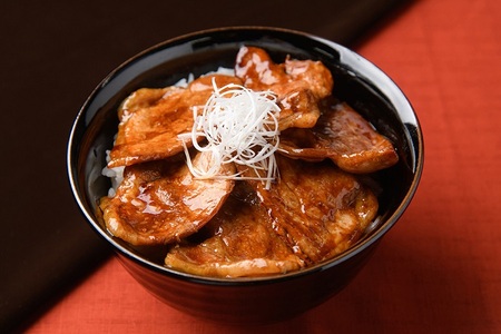 北海道　十勝名物!豚丼の具と”幻”の赤毛和牛‼いけだ牛ハンバーグ各2個 冷凍小分け