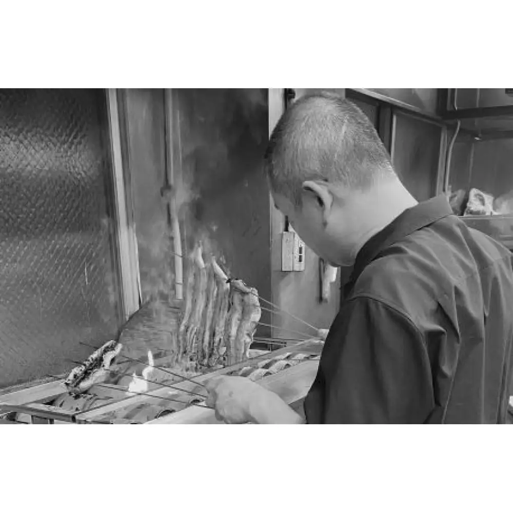 ＜三河一色産うなぎ＞　最上級白焼き　おつまみにどうぞ！　４匹（計約800ｇ） 土用の丑