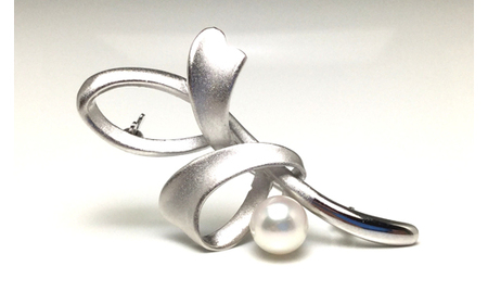 真珠 アクセサリー ブローチ パール 7mm ～ 7.5mm シルバー レディース 伊勢志摩 伊勢 志摩 冠婚葬祭 結婚式 入学式 卒業式 ジュエリー / 老舗の真珠専門店・高品質アコヤ真珠ブローチ7.0～7.5ミリ（タイプ：C）