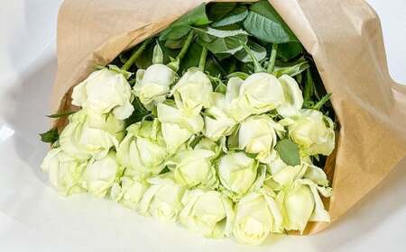 バラの花束 アドバンス（白）（40‐50本）| 花 バラ 薔薇 ローズ 生花 花束 ブーケ 白 贈り物 プレゼント ギフト【2026年11月下旬頃迄発送予定】