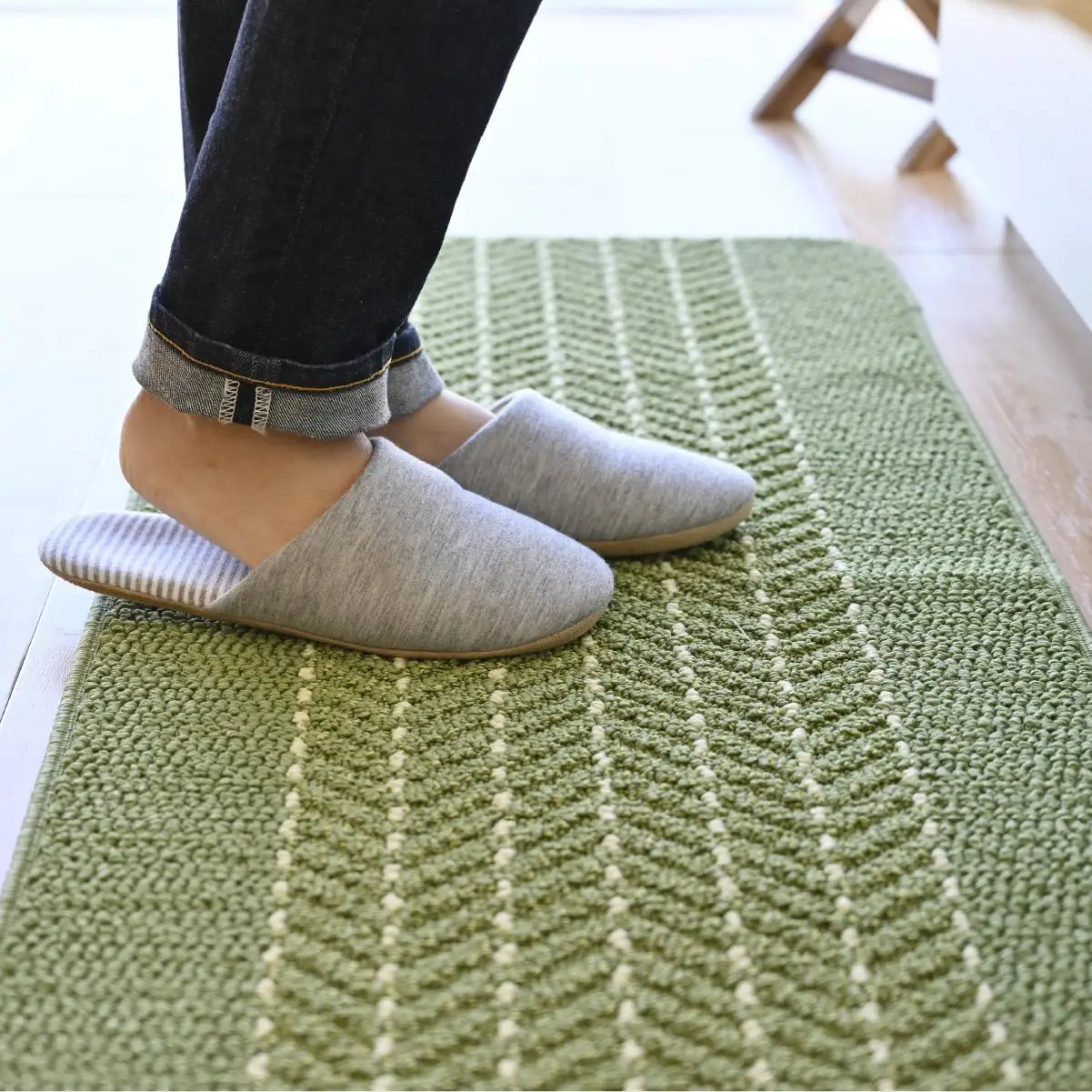 【ライトグリーン】優踏生 洗いやすい キッチンマット 約45cm×240cm 洗える 滑り止め 防汚