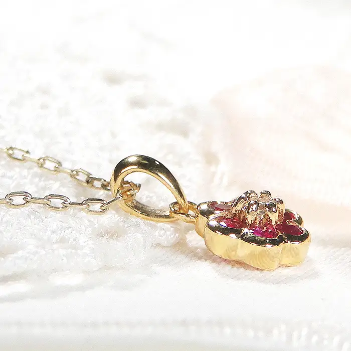 ネックレス K18YG イエローゴールド ルビー ダイヤモンド 0.03ct フラワーモチーフ ペンダント お花 小ぶり【f265-k18yg-ru】 ALPAZ106
