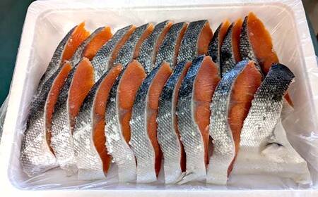 業務用 紅鮭切り身 1kg 大容量 サケ さけ 魚 保存食 冷凍 バラ入れ