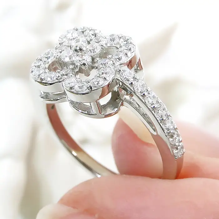 指輪 プラチナ PT900 【0.61ct】 ダイヤモンド レディース リング クローバー 四つ葉 花 ダイヤリング【f259-pt-d】 ALPAZ122