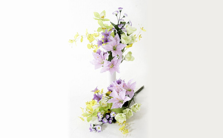 【造花・アーティフィシャルフラワー 仏花・供花】百合とシンビジウムの墓花（左右1対セット）