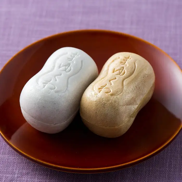 桑の実(どどめ)と桑の葉もなか まゆくわ最中 計10個入(桑の葉餡×6個、桑の実餡×4個) 銘菓 モナカ 最中 もなか まゆ菓優 田島屋 桑の実 桑の葉 桑 ご当地 お菓子 和菓子 お茶菓子 食品 F21E-576