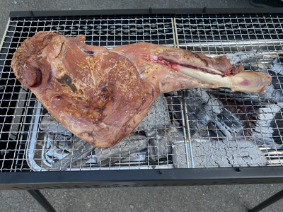 栄肉　スペシャルBBQ骨付き鹿肉