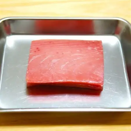 伊平屋島近海のマグロ1kg(マイナス60℃急速冷凍)【配送不可地域：離島】【1497092】