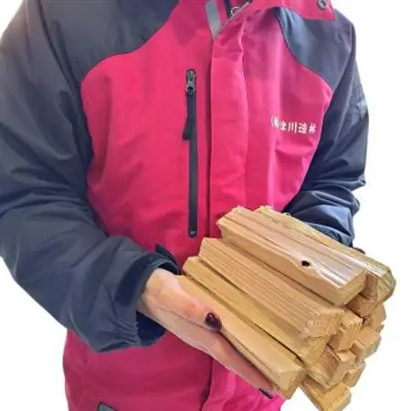 奈良県十津川産「針葉樹  ヒノキ薪」15cm 。コンパクト焚火台・焚き付けにおすすめ!【1588776】